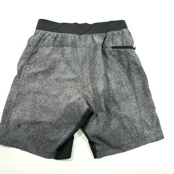 Lululemon T.H.E. Short Linerless 9" Black Grey Print - Picture 2 of 6
